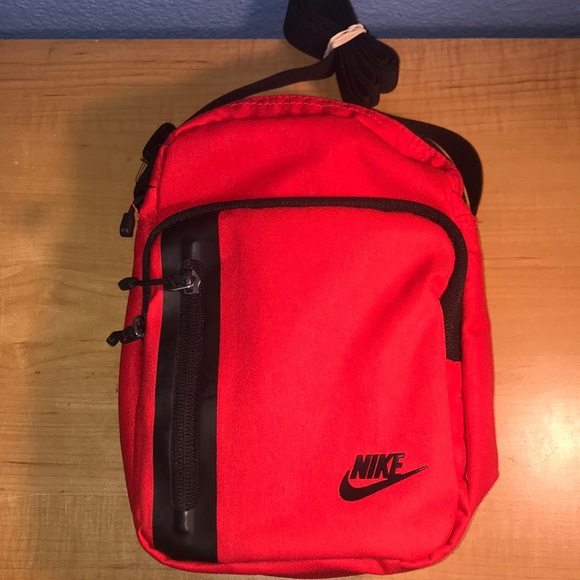 nike tech bag small